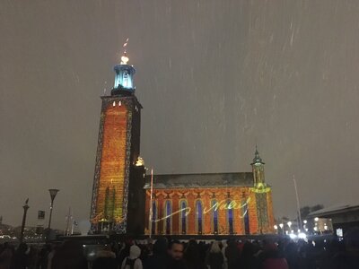 Nobelovská světla: 100 let Stockholmské radnice
